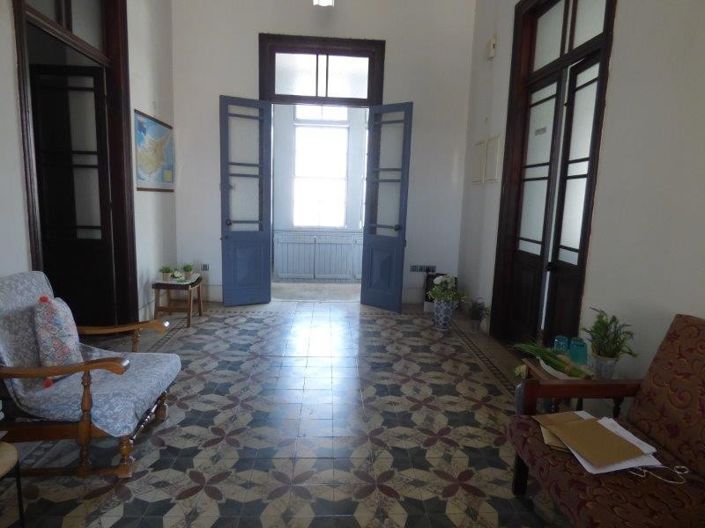 Image No.2-Villa de 8 chambres à vendre à Larnaca