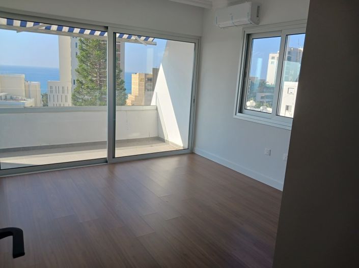 Image No.3-3 Bed Apartment for sale