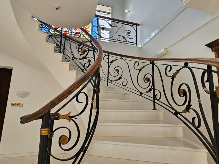 Image No.2-5 Bed Villa for sale