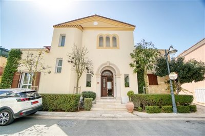 Detached Villa For Sale  in  Select Location
