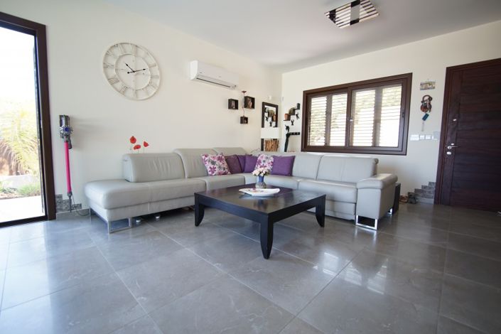 Image No.6-3 Bed Villa for sale