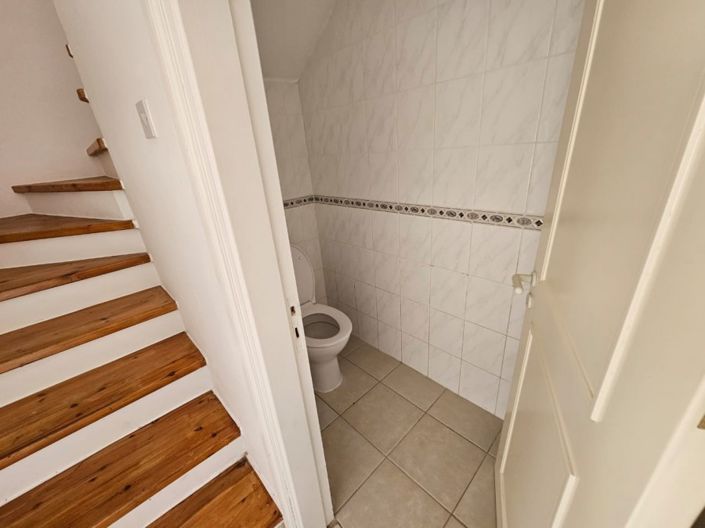 Image No.10-2 Bed Townhouse for sale