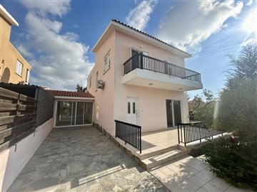 Detached Villa For Sale  in  Anavargos
