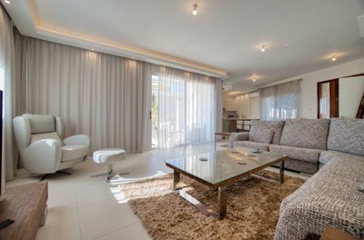 Detached Villa For Sale  in  Chloraka