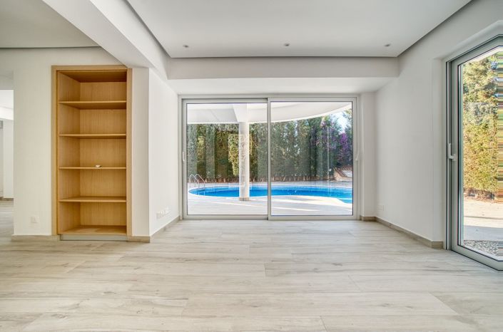 Image No.9-4 Bed Villa for sale