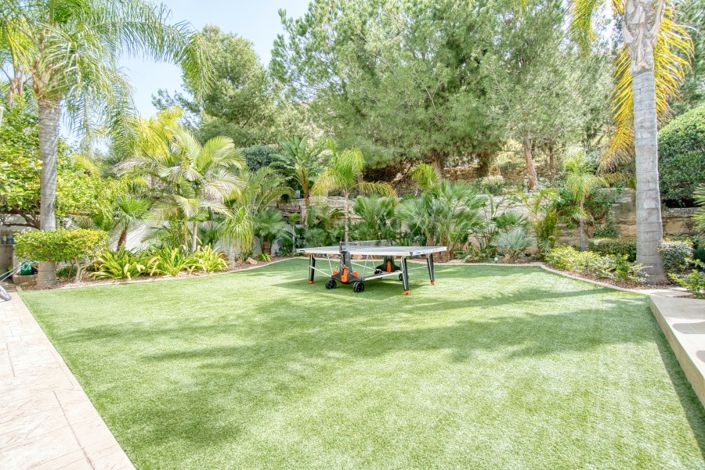 Image No.2-4 Bed Villa for sale