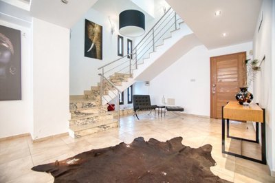 Detached Villa For Sale  in  Ayios Athanasios