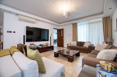 Detached Villa For Sale  in  Ayios Athanasios