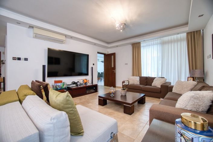 Image No.9-4 Bed Villa for sale