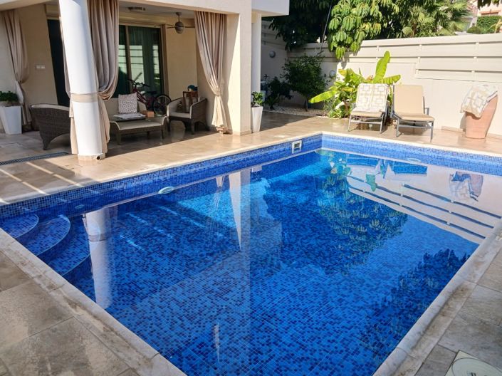 Image No.2-5 Bed Villa for sale