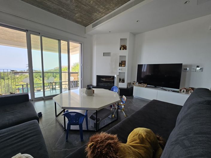 Image No.4-4 Bed Villa for sale