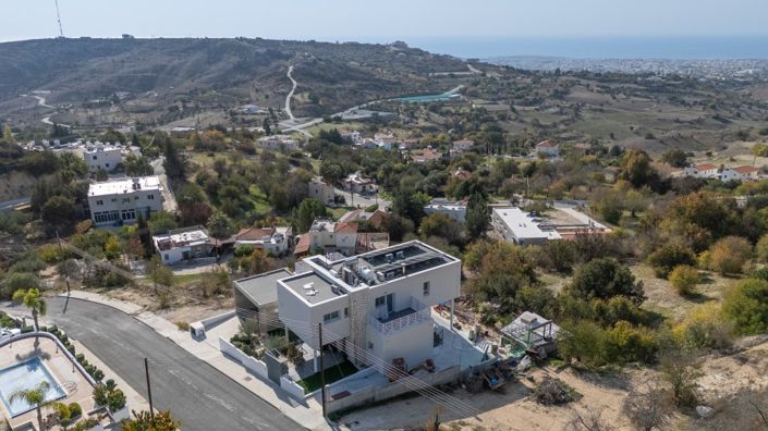 Image No.3-4 Bed Villa for sale