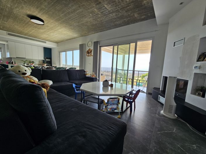 Image No.6-4 Bed Villa for sale
