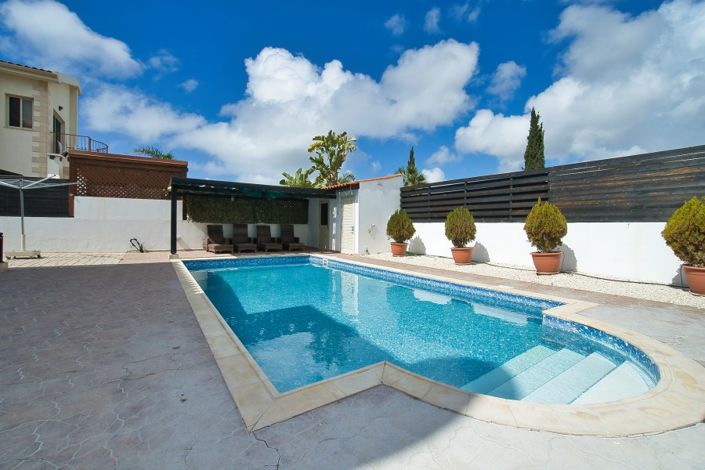 Image No.5-3 Bed Villa for sale