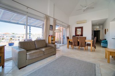 Penthouse For Sale  in  Kato Paphos