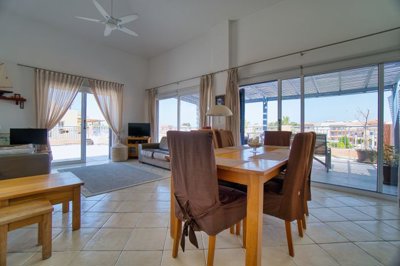 Penthouse For Sale  in  Kato Paphos