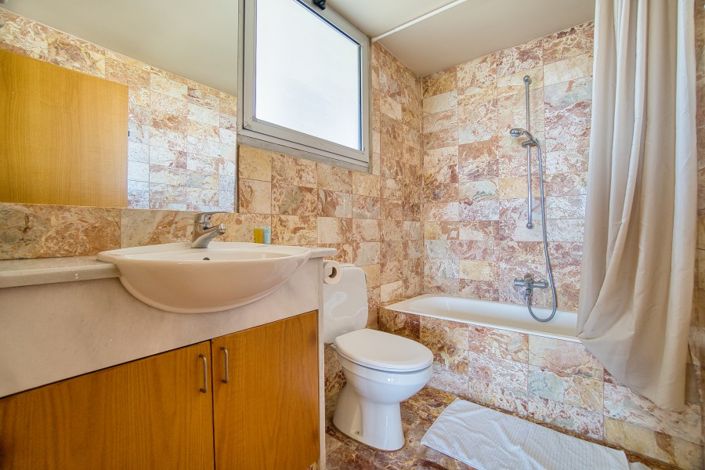 Image No.10-4 Bed Villa for sale