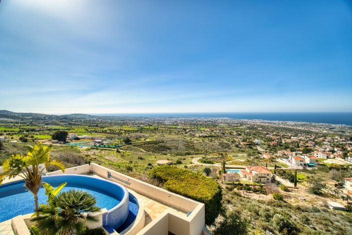 Image No.2-5 Bed Villa for sale