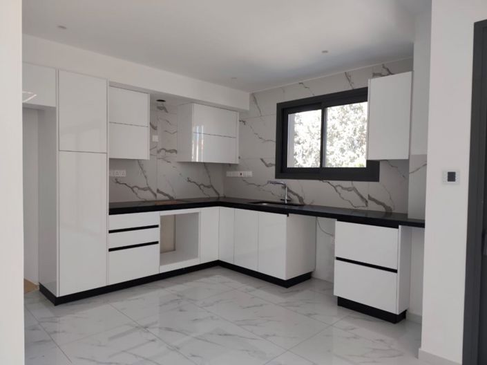 Image No.3-3 Bed Apartment for sale