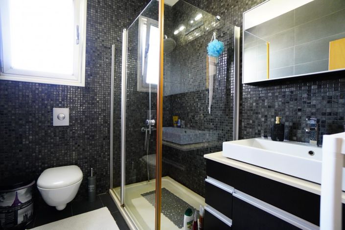 Image No.10-7 Bed Villa for sale