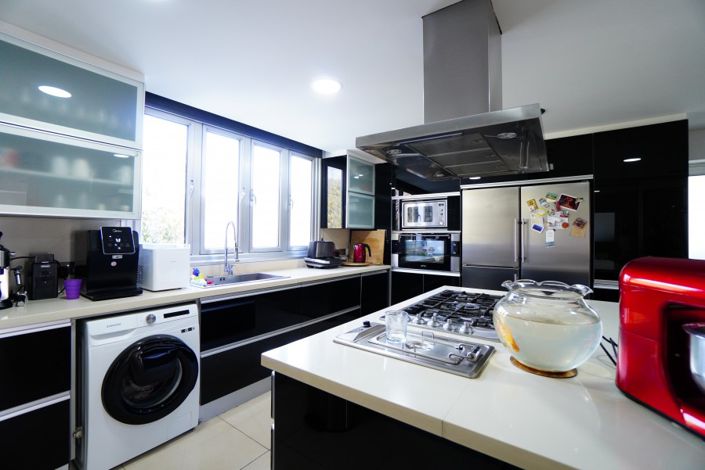 Image No.4-7 Bed Villa for sale