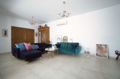 Semi Detached Villa For Sale  in  Larnaca