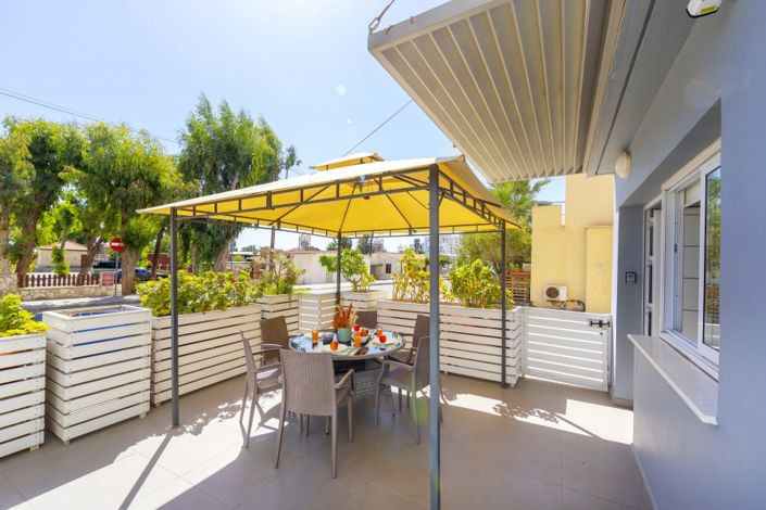 Image No.10-Appartement de 4 chambres à vendre à Larnaca