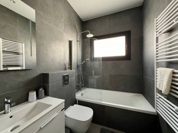 Apartment For Sale  in  Yermasogia
