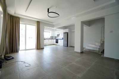 Detached Villa For Sale  in  Livadia