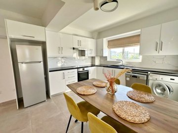 Semi Detached Villa For Sale  in  Livadia