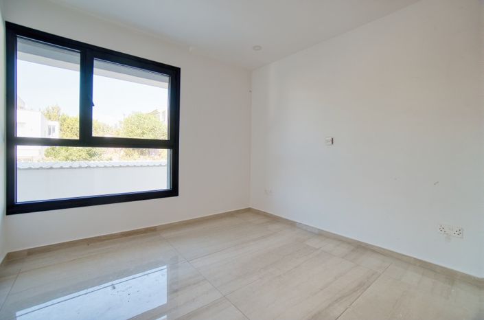 Image No.4-Appartement de 2 chambres à vendre à Agios Athanasios