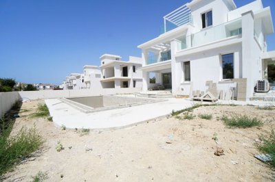 Detached Villa For Sale  in  Pervolia