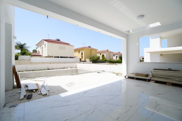 Image No.4-3 Bed Villa for sale