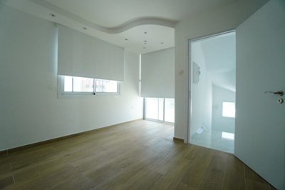 Detached Villa For Sale  in  Pervolia