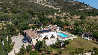 Detached Villa For Sale  in  Laneia
