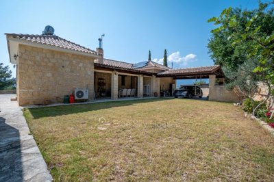 Detached Villa For Sale  in  Laneia