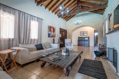 Detached Villa For Sale  in  Laneia
