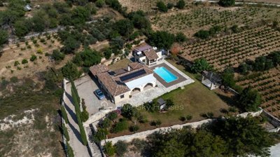 Detached Villa For Sale  in  Laneia