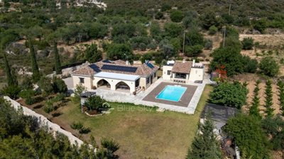 Detached Villa For Sale  in  Laneia