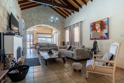 Detached Villa For Sale  in  Laneia