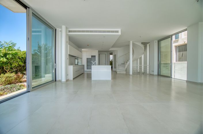 Image No.5-5 Bed Villa for sale