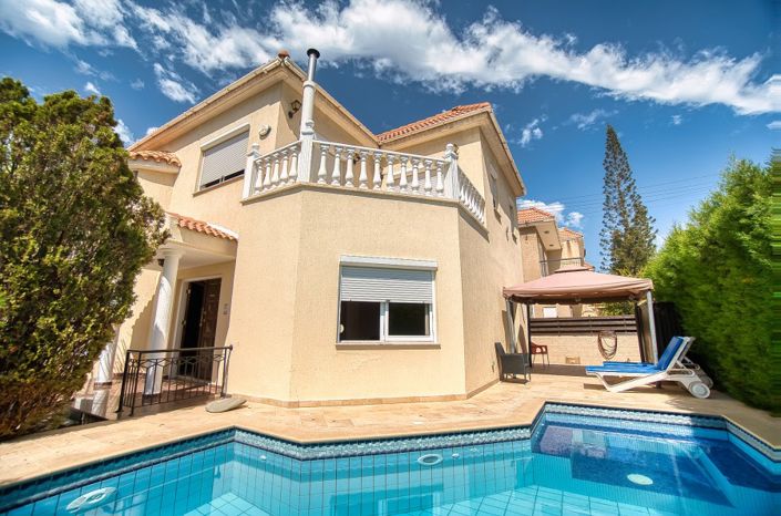 Image No.2-4 Bed Villa for sale