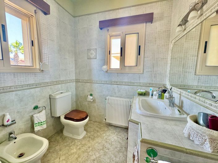 Image No.7-4 Bed Villa for sale