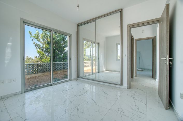 Image No.10-2 Bed Apartment for sale