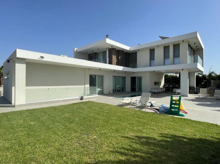 Image No.3-6 Bed Villa for sale