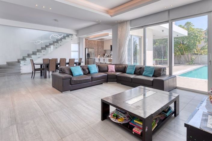 Image No.7-6 Bed Villa for sale