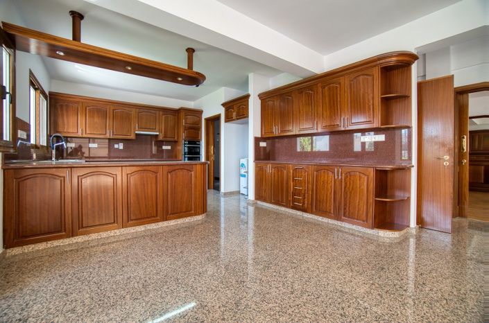 Image No.10-6 Bed Villa for sale