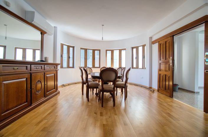Image No.5-6 Bed Villa for sale