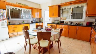 Detached Villa For Sale  in  Parekklisia