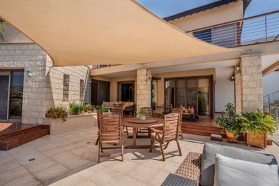 Detached Villa For Sale  in  Parekklisia